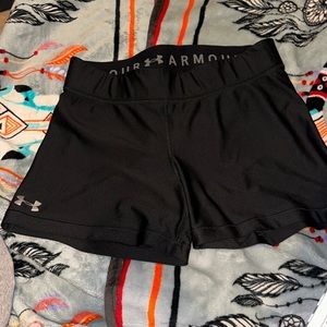 Black under Armour compression shorts